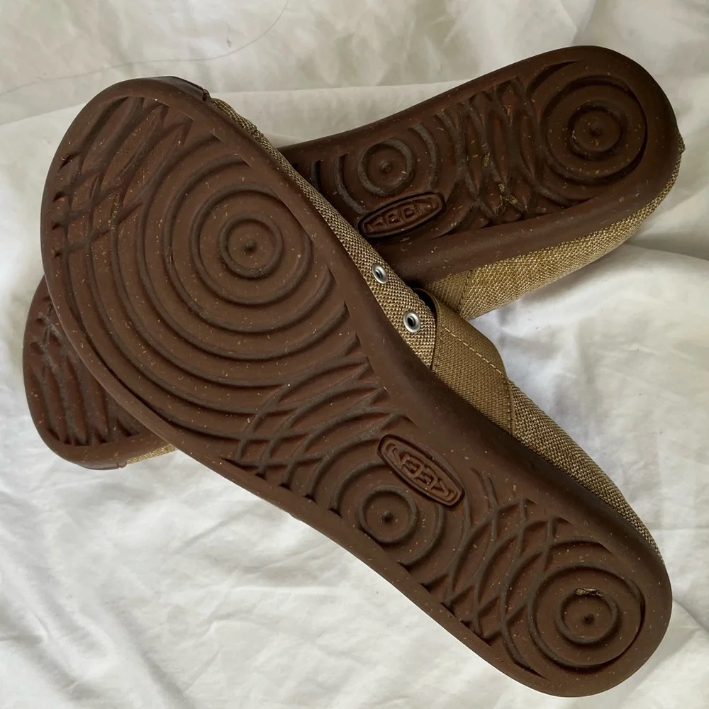Keen Tan Mary Jane Slip-On Flats, Comfortable, Size 7, Excellent Condition - Picture 4 of 5